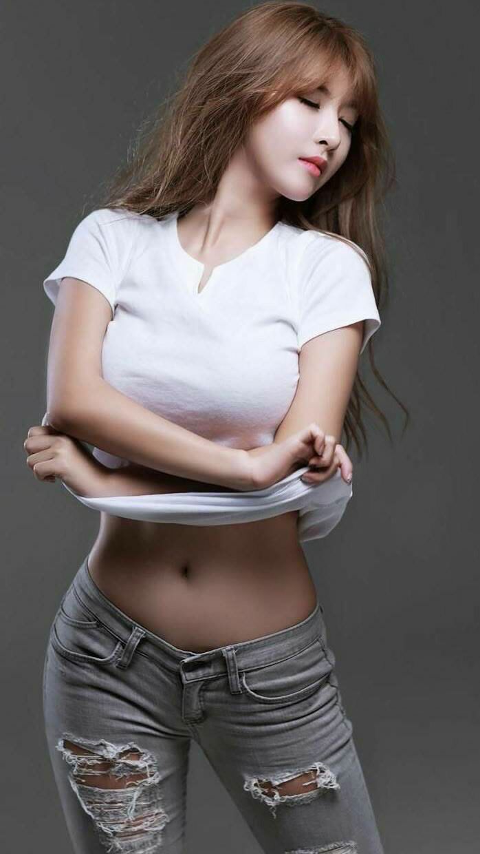 西班牙青年队在欧洲青年赛事中表现优异，潜力巨大